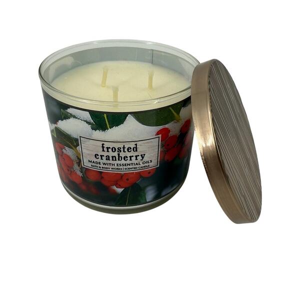 Bath & Body Works 3-Wick Candle Frosted Cranberry 14.5 oz - Picture 1 of 2
